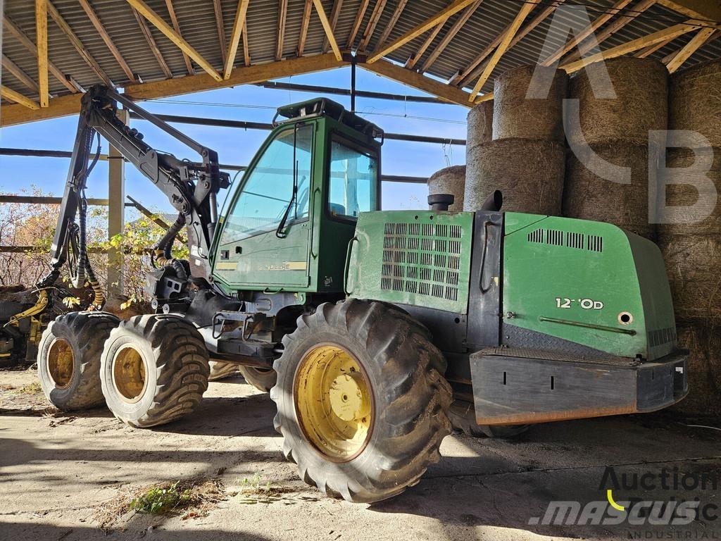 John Deere 1270 D Harvesterji