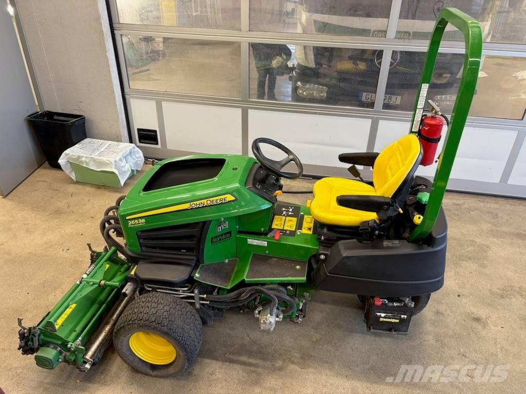 John Deere 2653 B Kosilnice za zunanji prostor