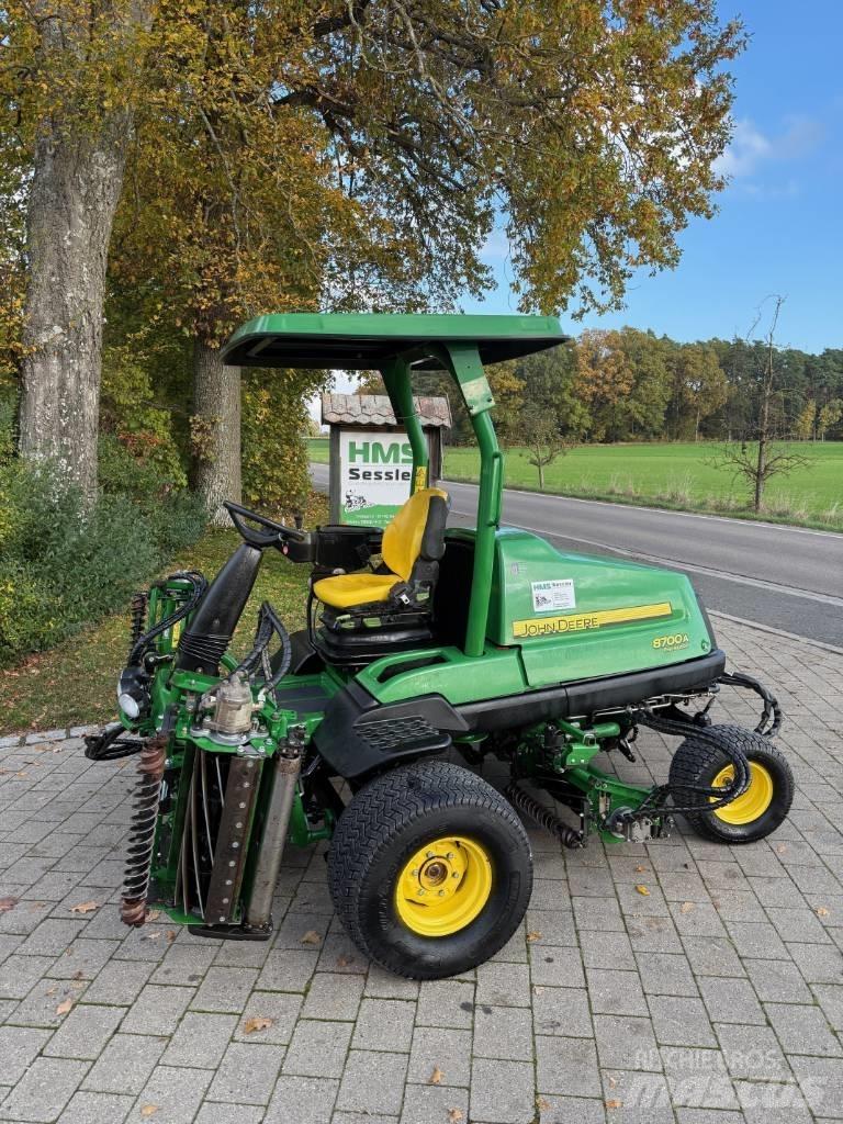 John Deere 8700 A Kosilnice za zunanji prostor