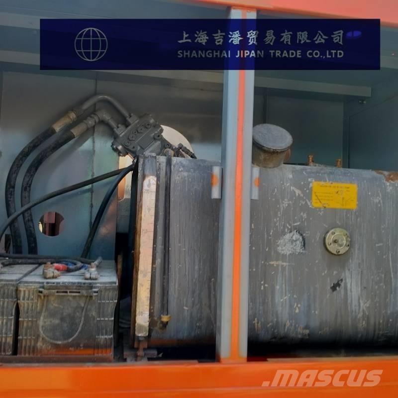 Hitachi KH 150-3 Dvigala na gosenicah