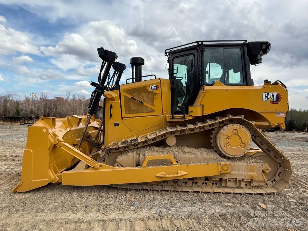 CAT D 6 Buldožerji goseničarji