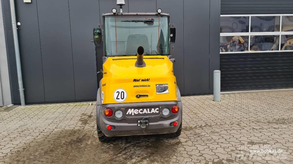 Mecalac AX 700 Kolesni nakladalci