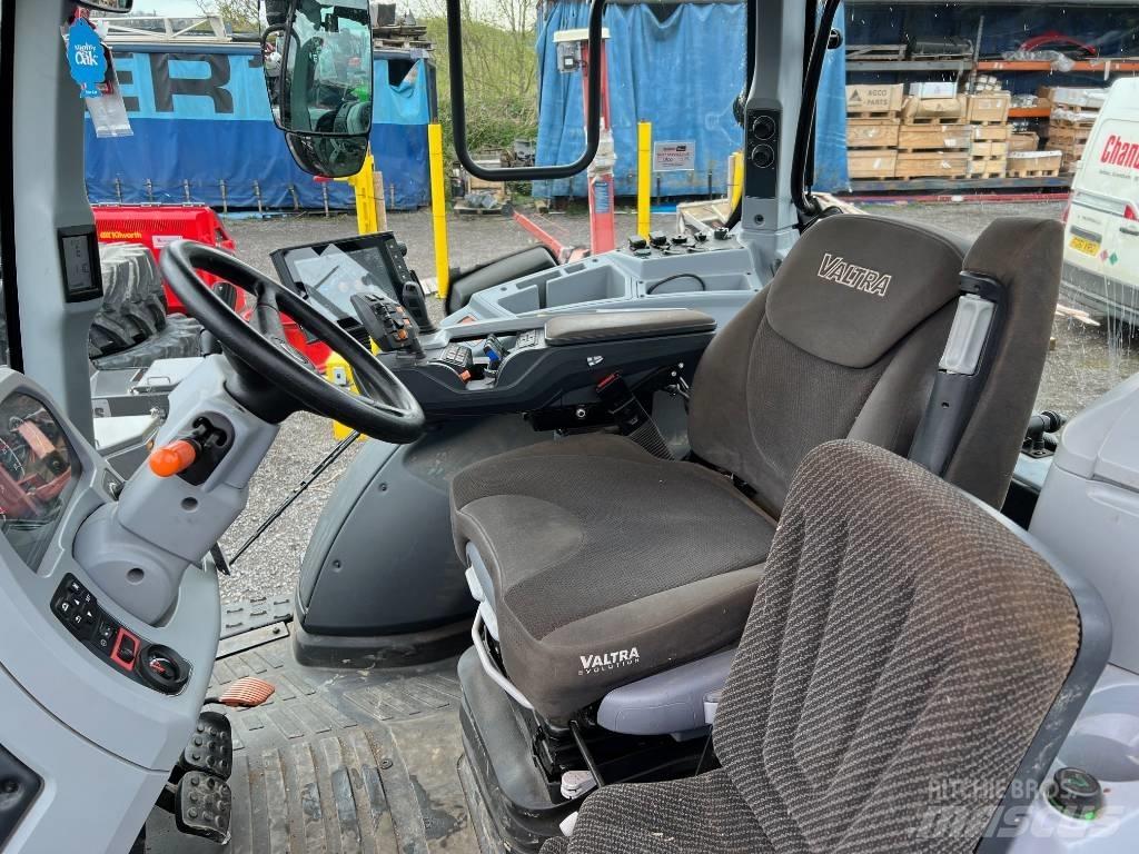 Valtra T 254 V Traktorji