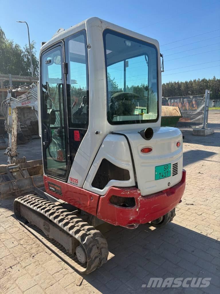 Takeuchi TB 225 Mini bagri <7t