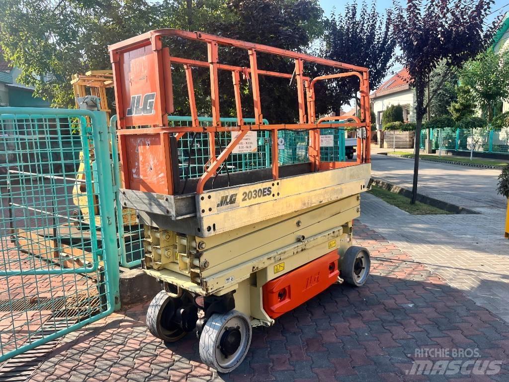 JLG 2030ES     V-3450 Vertikalna dvigala