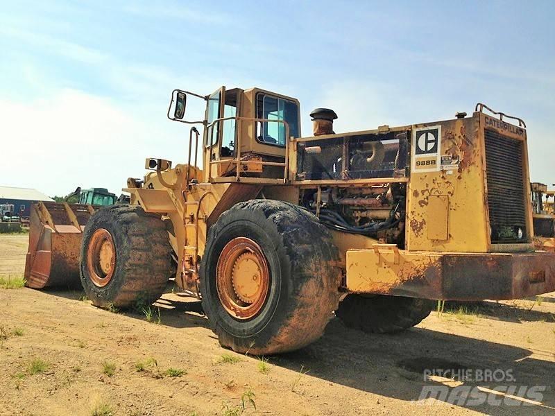 CAT 988 B Kolesni nakladalci
