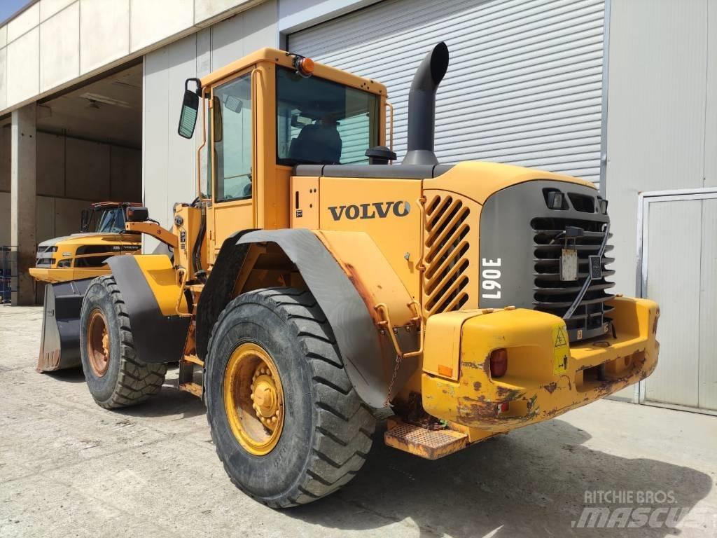 Volvo L 90 E Kolesni nakladalci