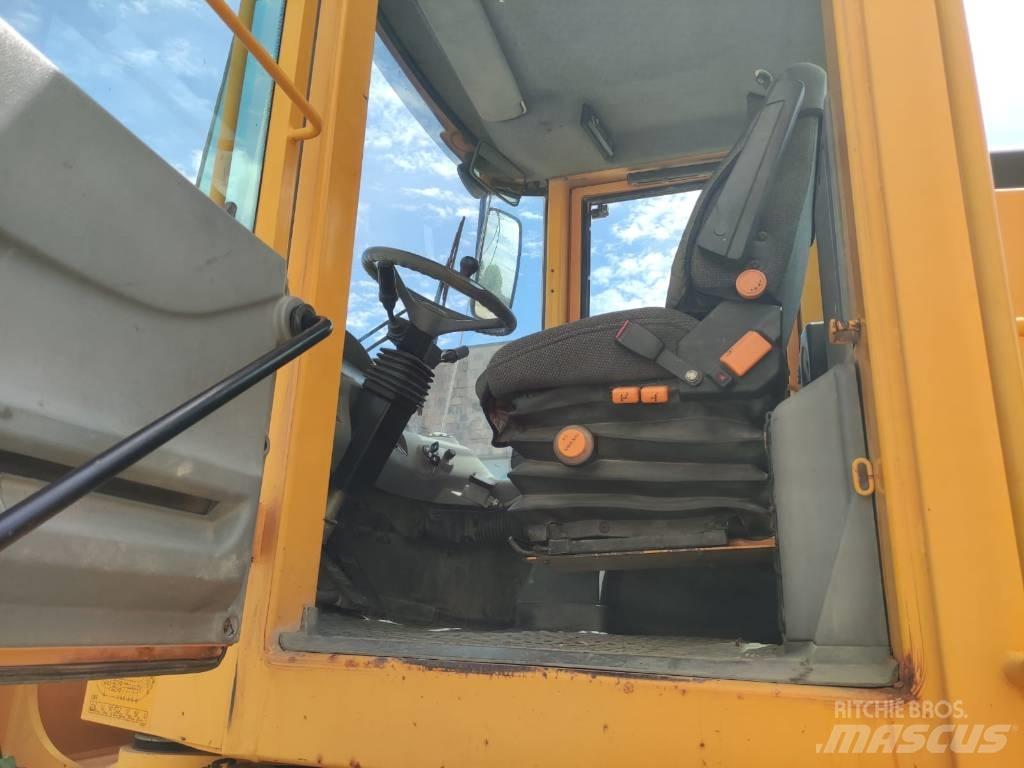 Volvo L 90 E Kolesni nakladalci