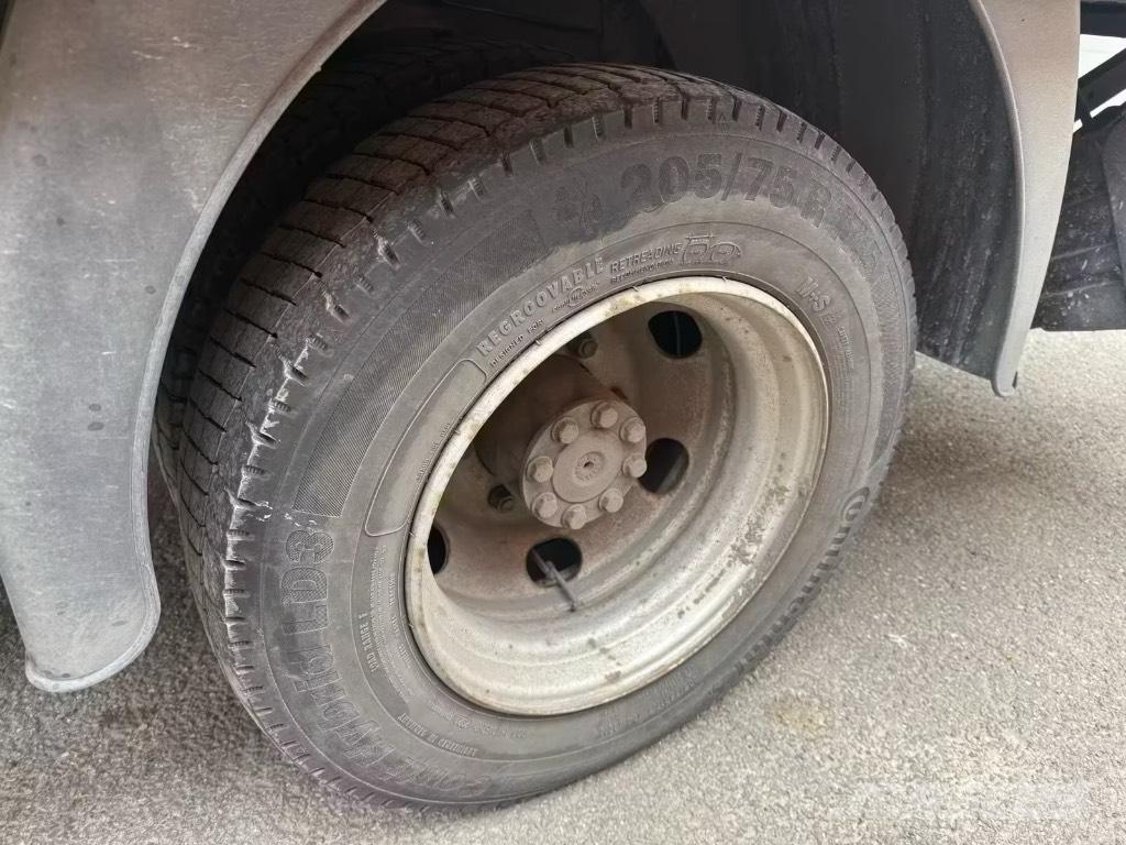 Mercedes-Benz 816 Tovornjaki zabojniki