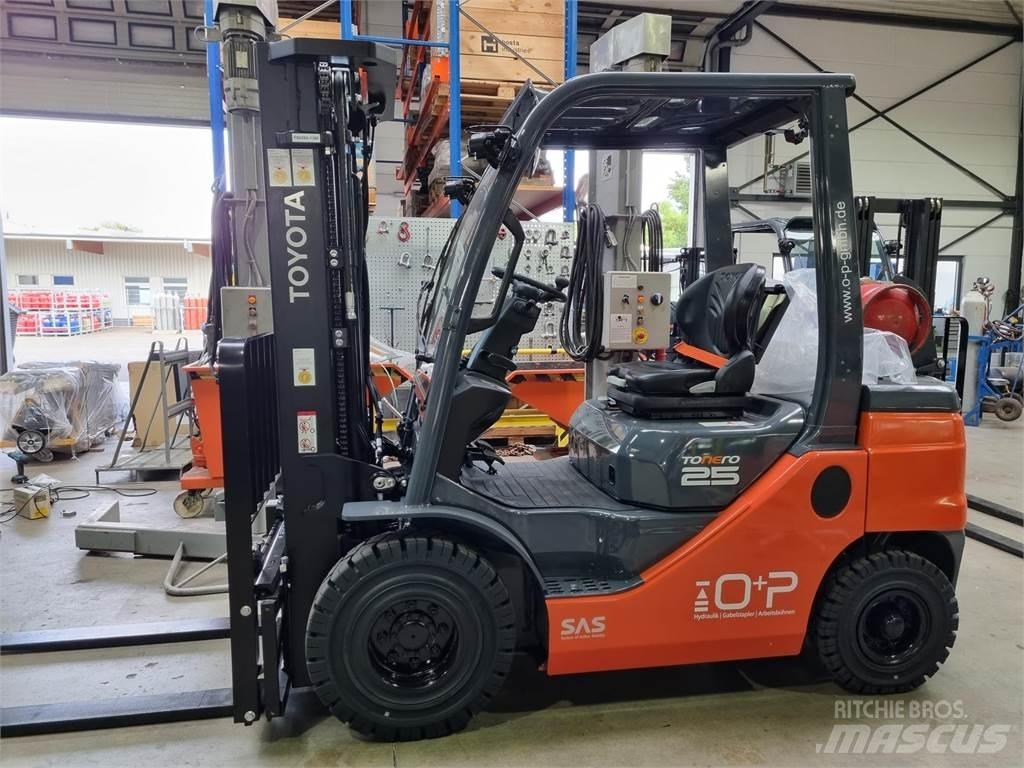 Toyota 02-8FGF25 Plinski viličarji