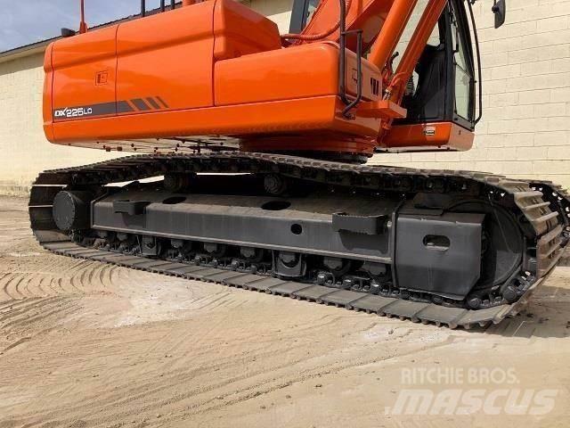 Doosan DX 225 Bagri goseničarji