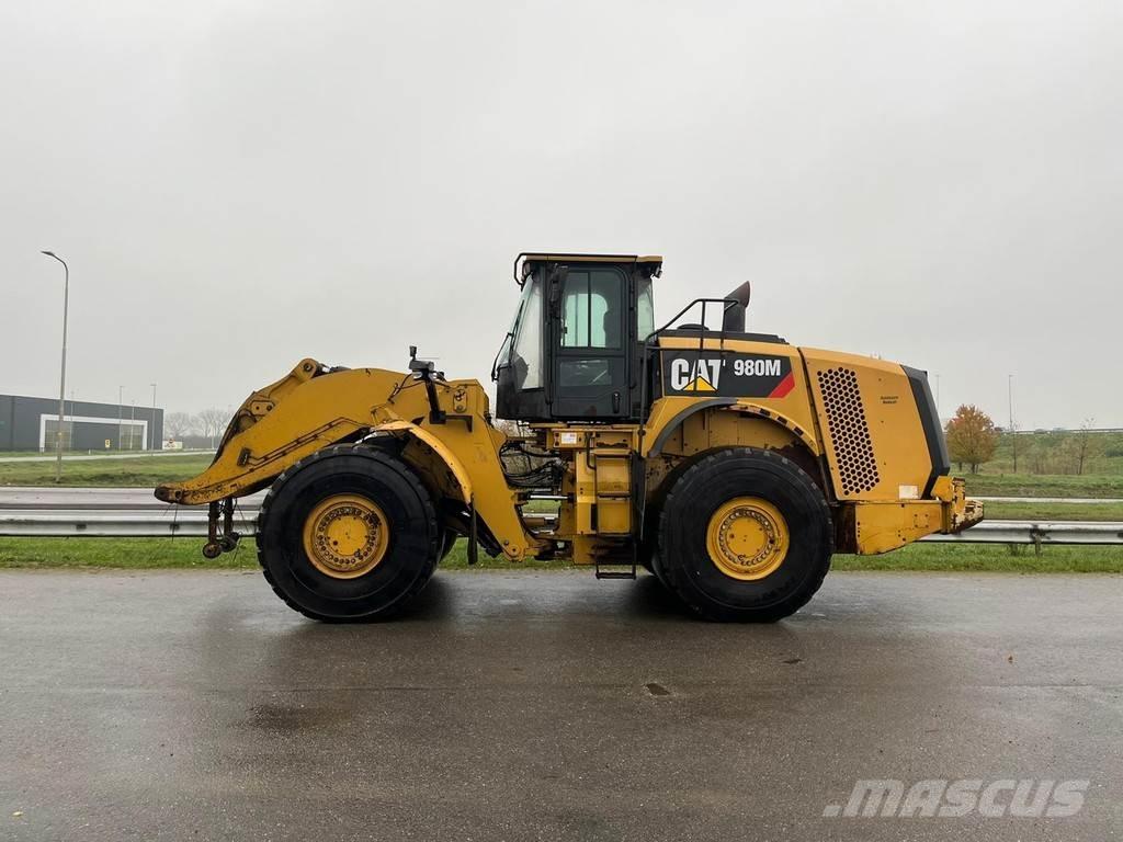 CAT 980M Kolesni nakladalci