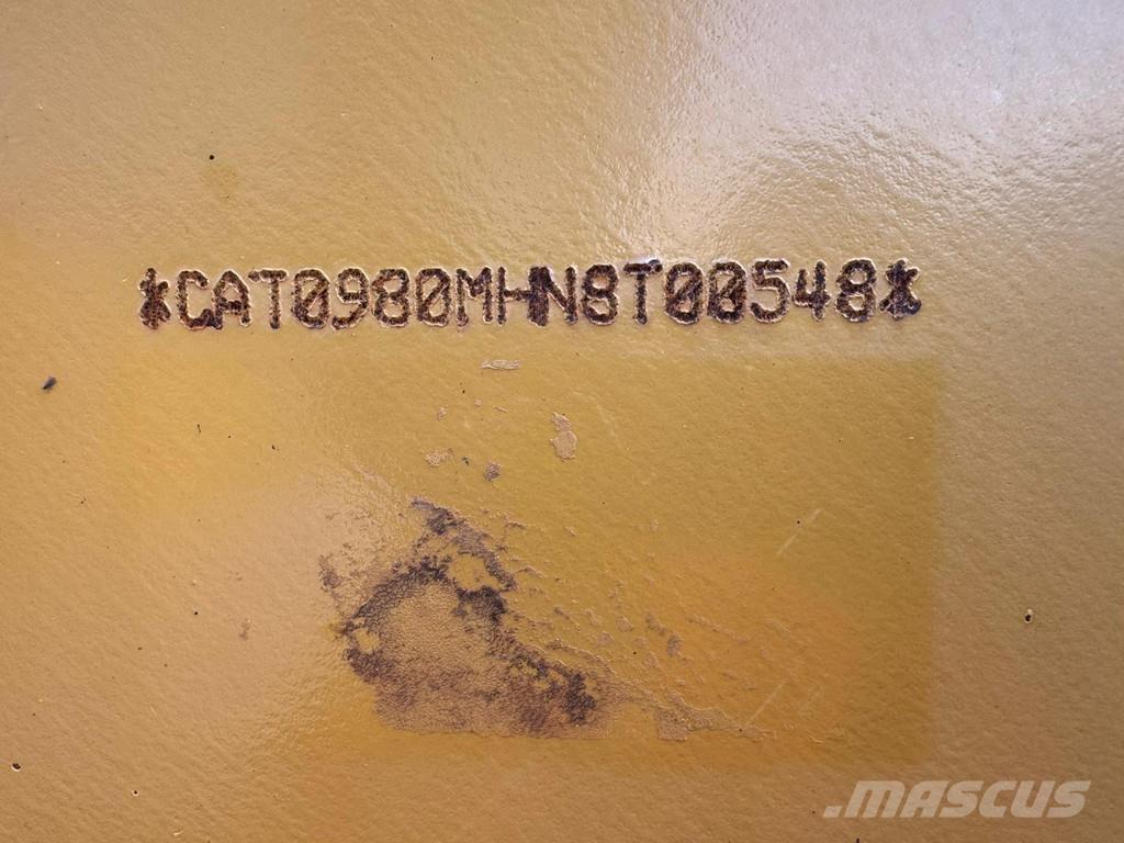 CAT 980M Kolesni nakladalci