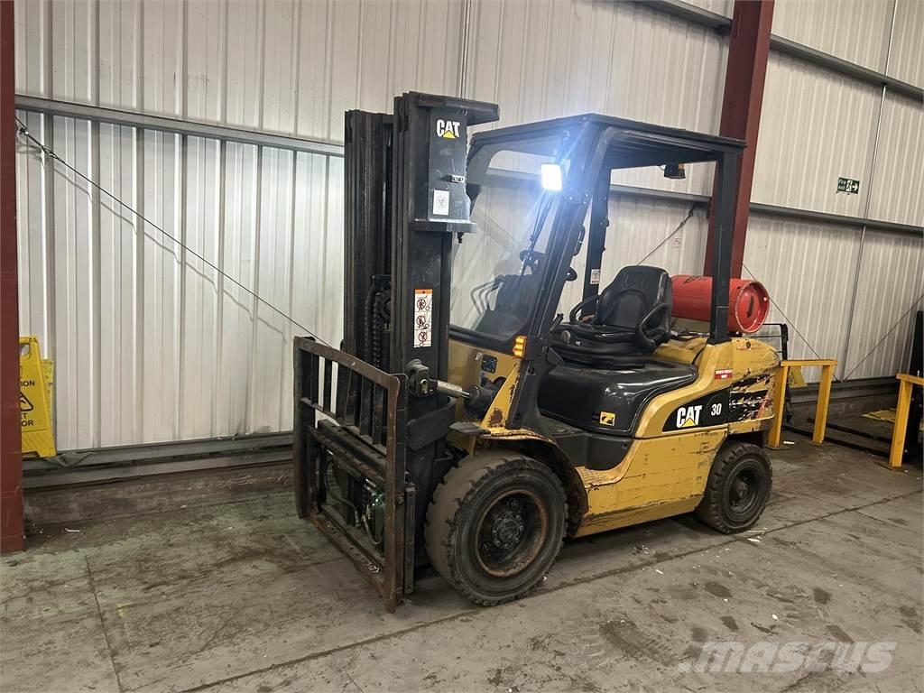 CAT GP30NT Plinski viličarji