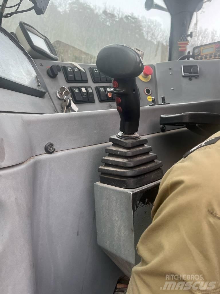 Menzi Muck M545A Bagri na kolesih