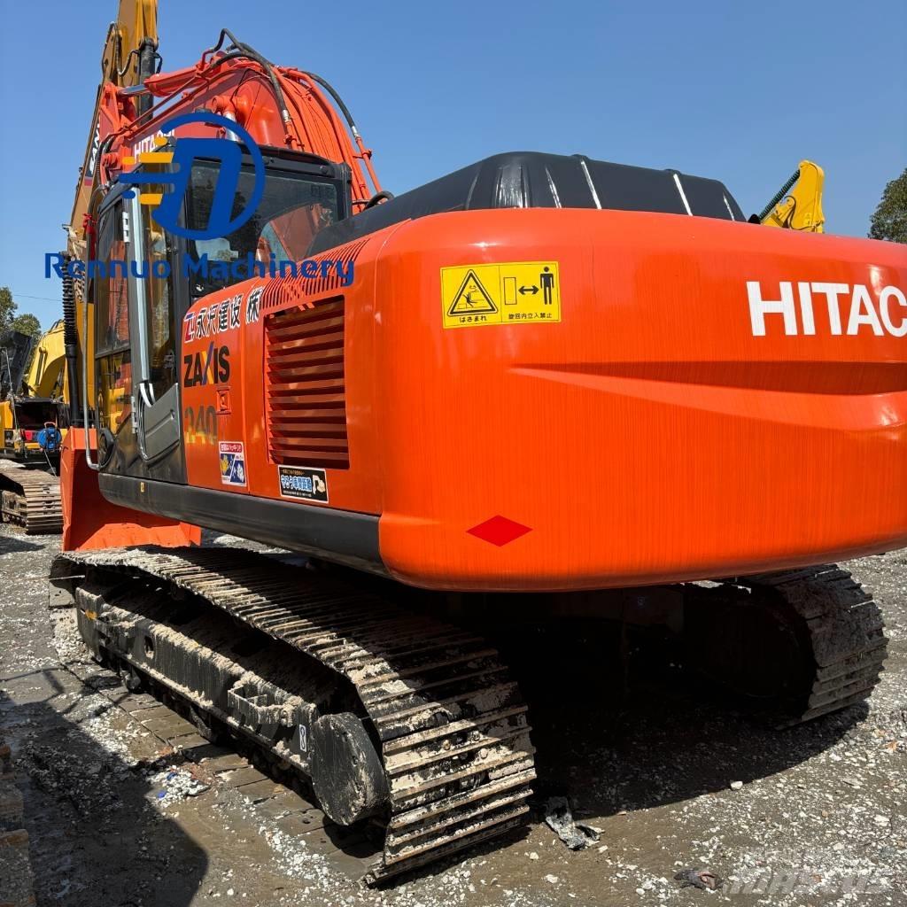 Hitachi ZX 240-3 Bagri goseničarji
