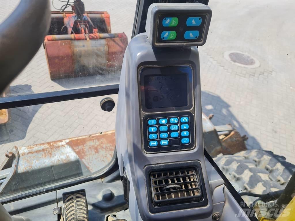 Komatsu PW 140-7 Bagri na kolesih