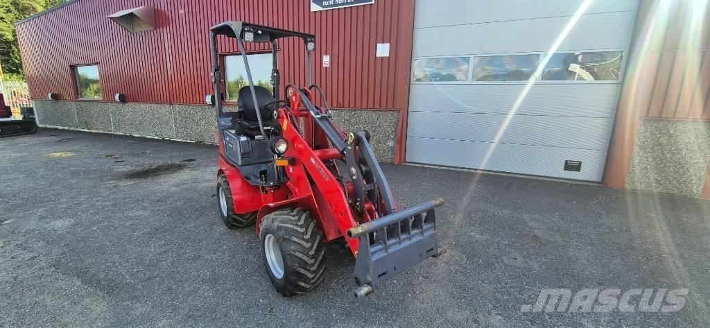 Flexitrac 1126 Večnamenski nakladalci