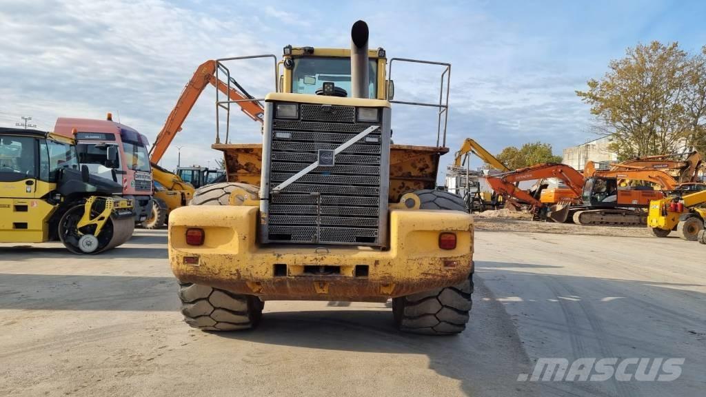 Volvo L 220 D Kolesni nakladalci
