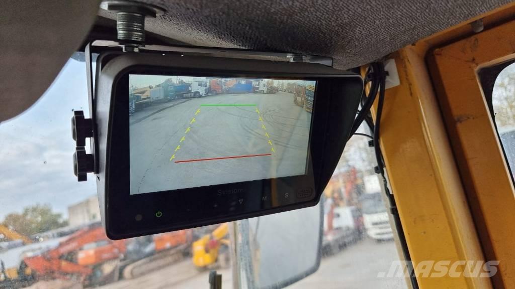 Volvo L 220 D Kolesni nakladalci