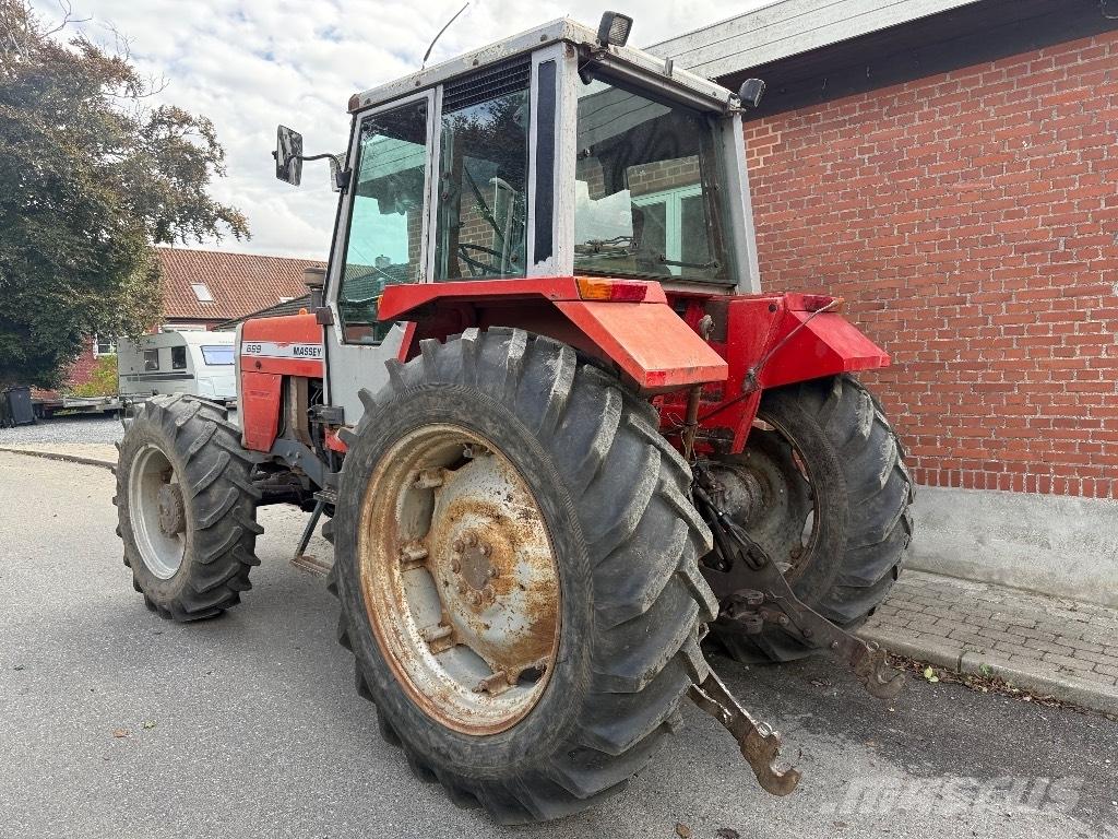 Massey Ferguson 699 Traktorji