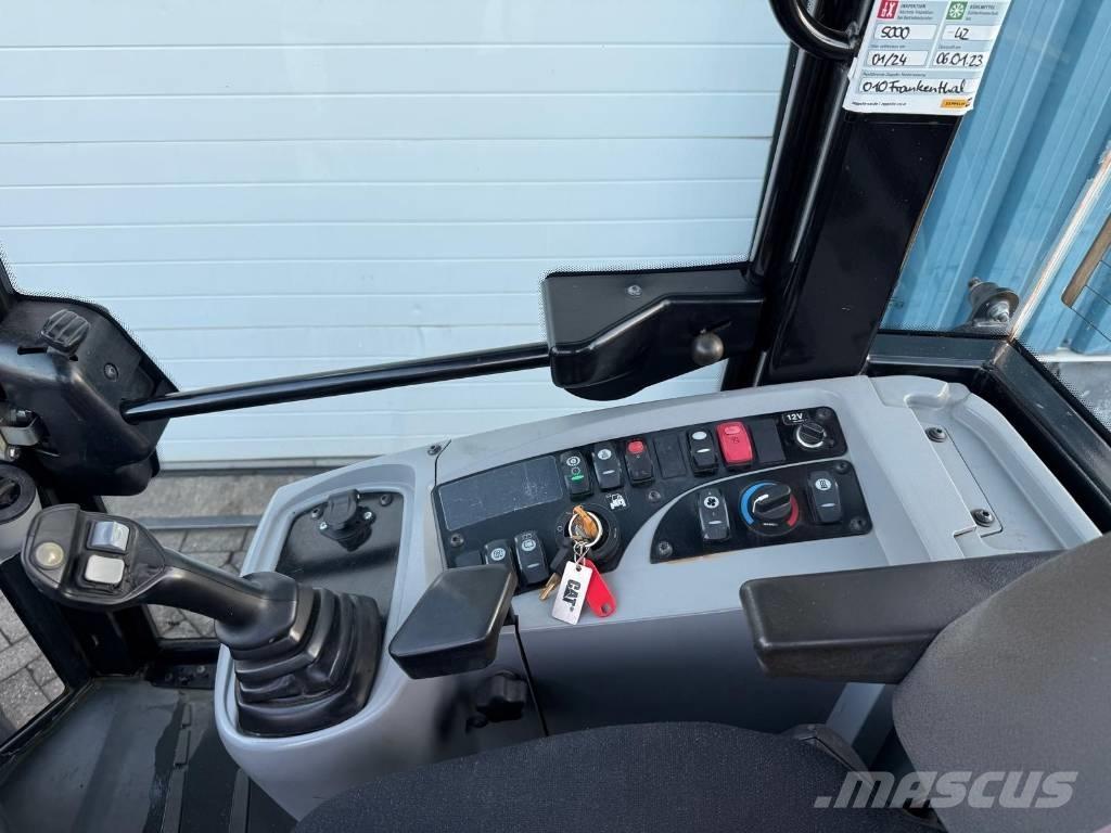 CAT 907 H Kolesni nakladalci