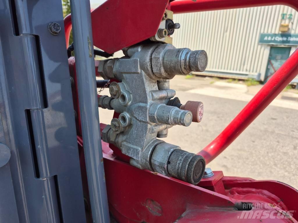 Takeuchi TL 6 R Skid steer mini nakladalci