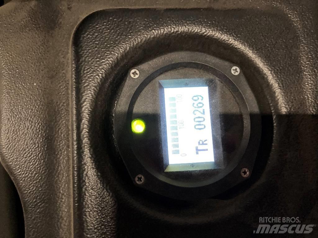 Hyster S1.2C Ročni električni viličar