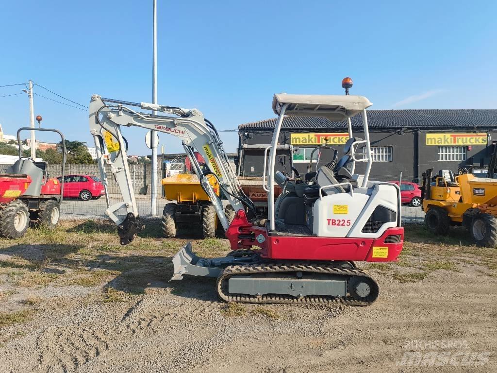 Takeuchi TB 225 Mini bagri <7t