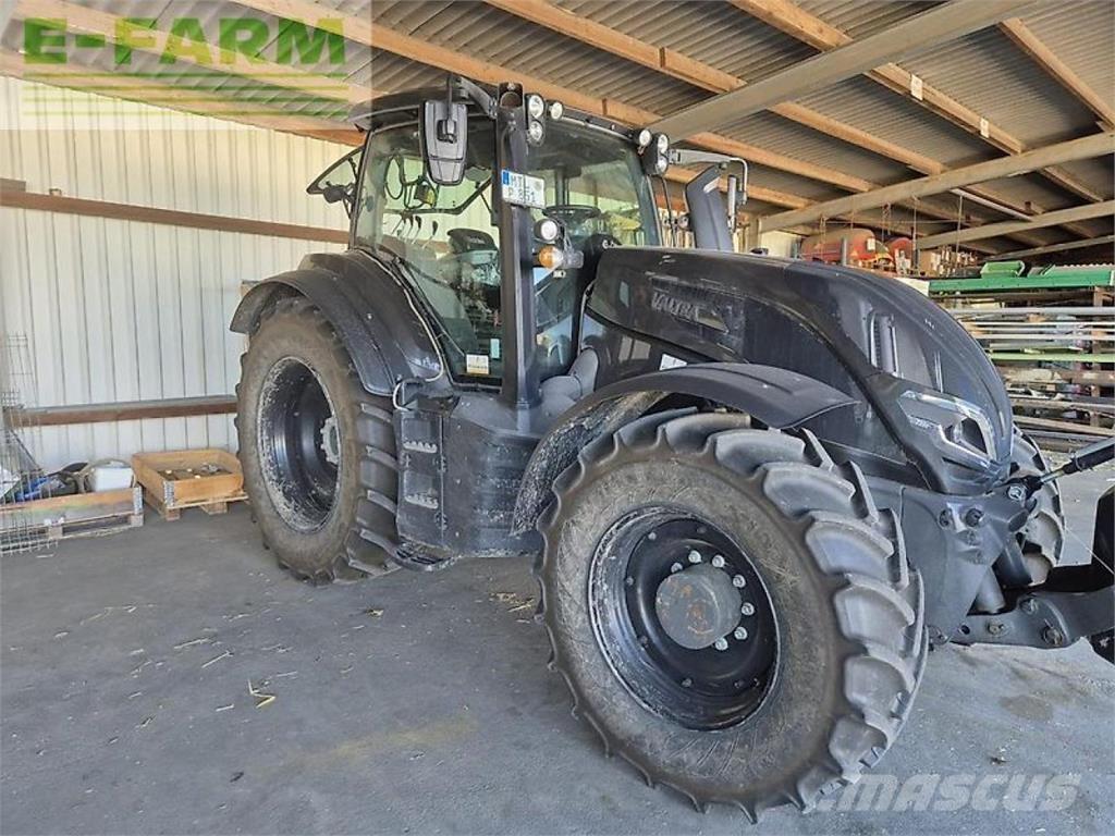 Valtra t235a Traktorji