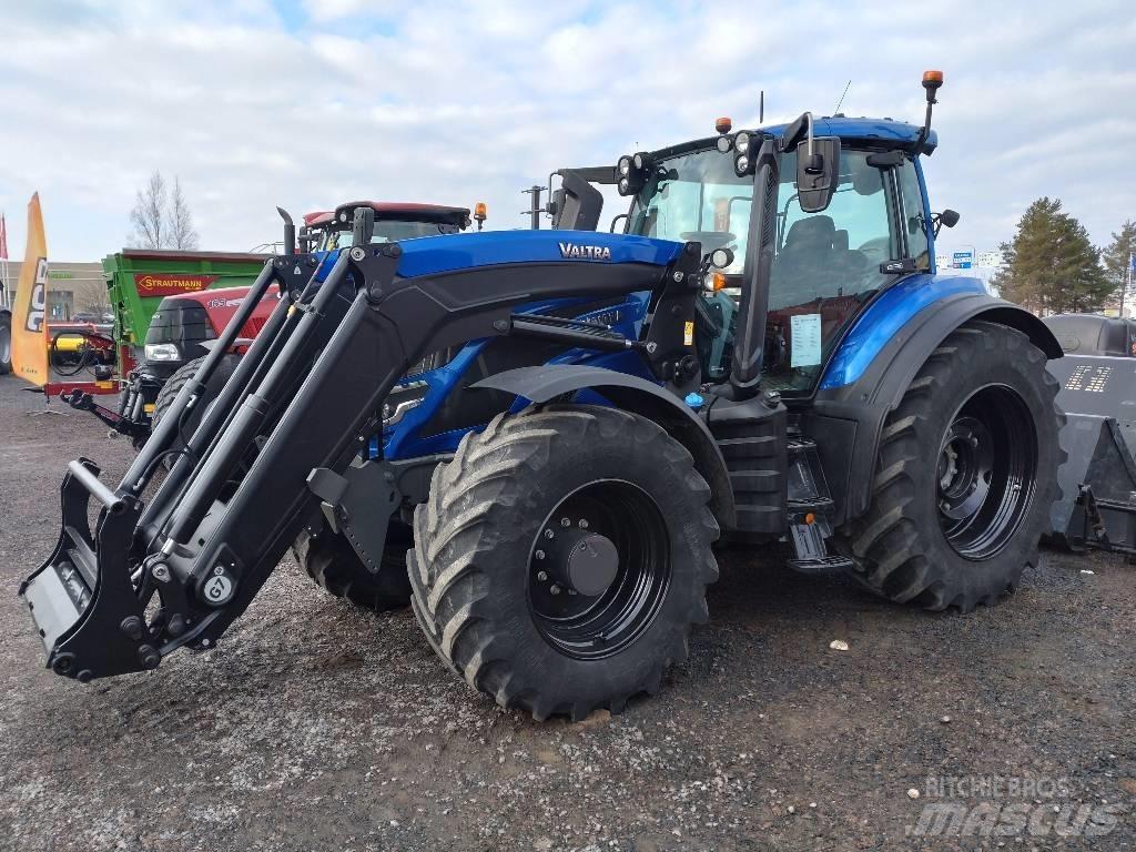 Valtra T 235 Direct Traktorji