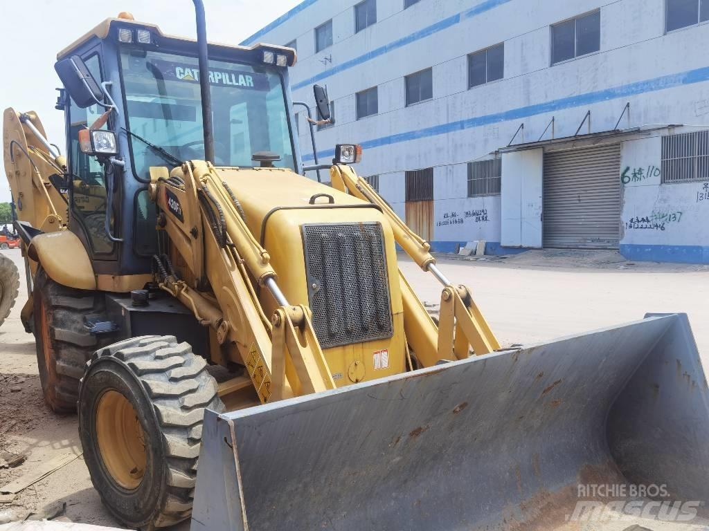 CAT 420 F Rovokopači