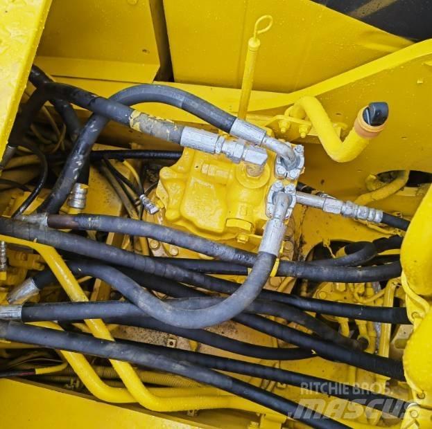 Komatsu PC220-8 Bagri goseničarji