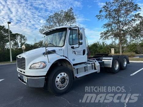 Freightliner M2 Vlačilci