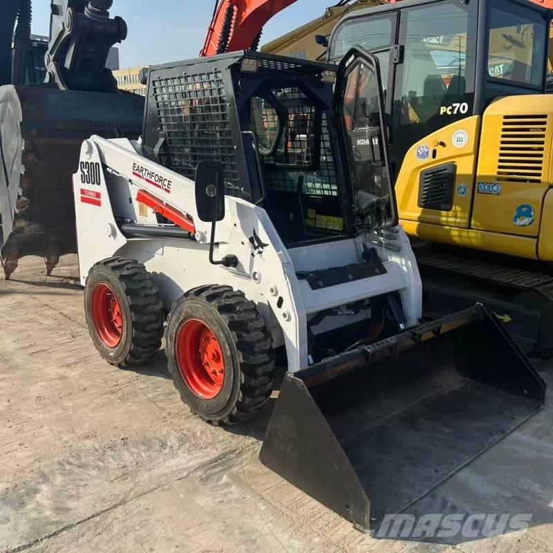 Bobcat S 300 Skid steer mini nakladalci