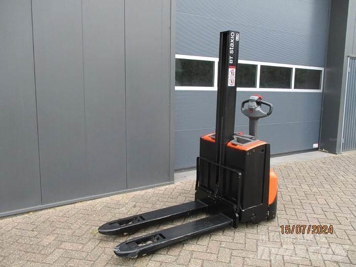 BT SWE 080L Ročni električni viličar