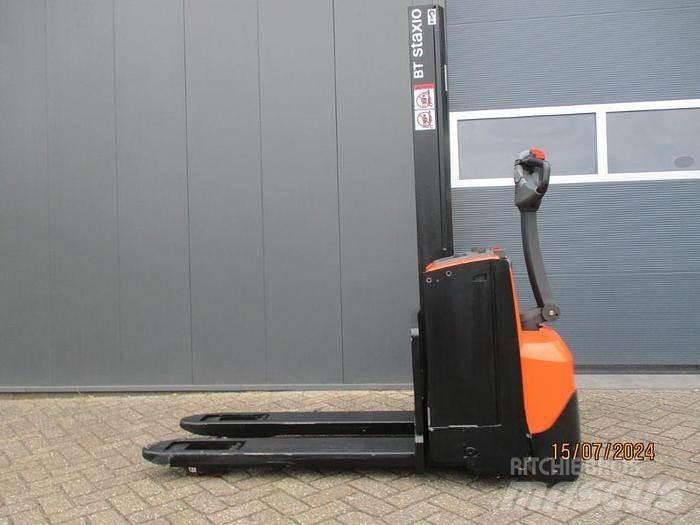 BT SWE 080L Ročni električni viličar