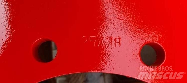 Fendt RIM 25x38 Gume, kolesa in platišča