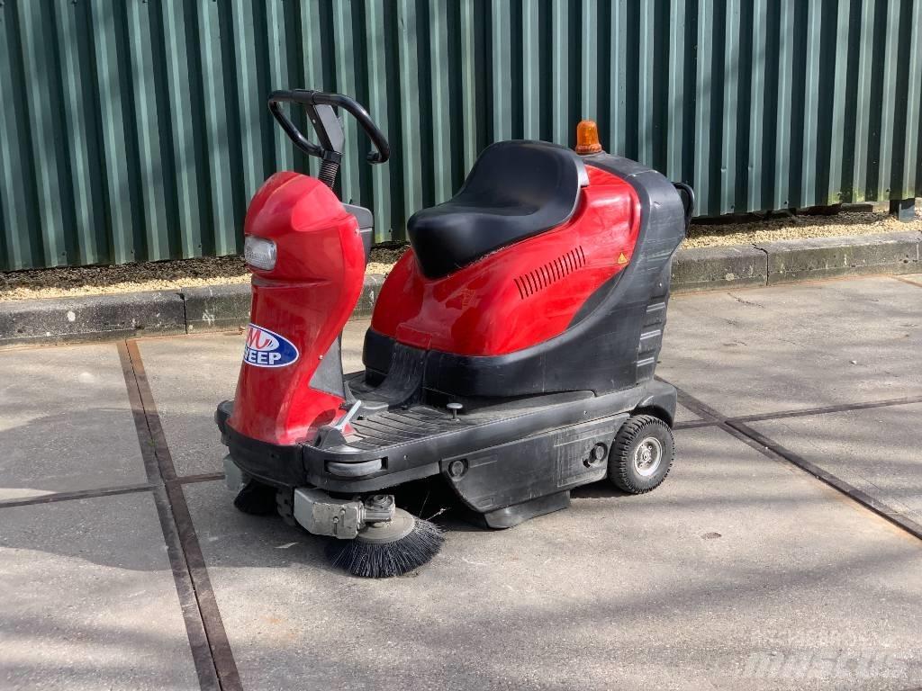  Sweep 1050E Cestni pometači