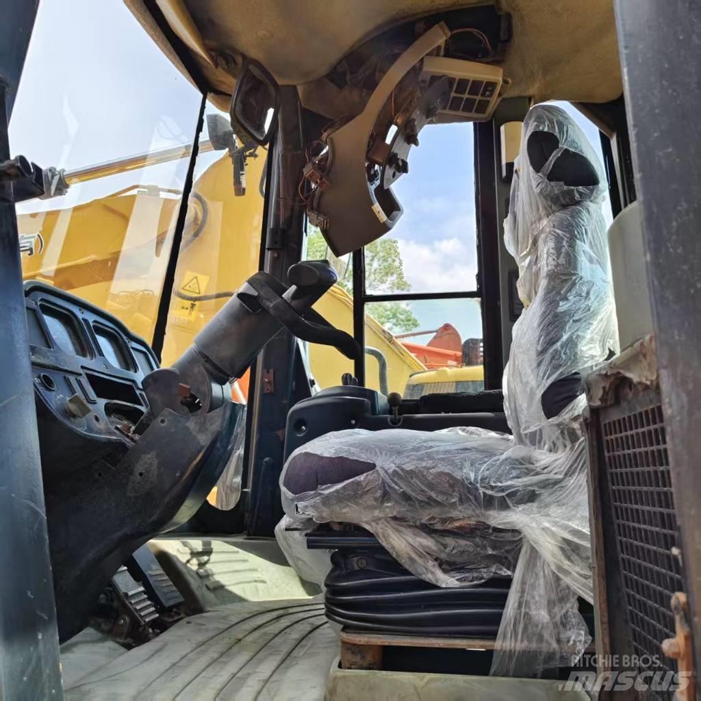 CAT 980 G Kolesni nakladalci