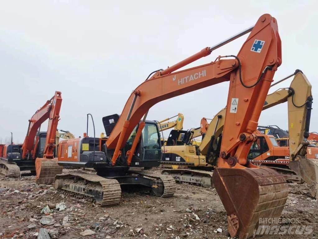 Hitachi ZX 250 Bagri goseničarji