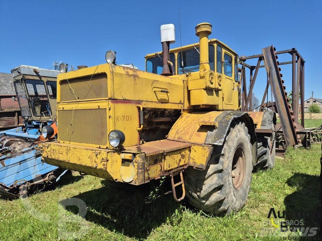 Kirovets K 701 Traktorji