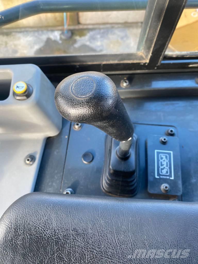 Komatsu D 61 PXi-24 Buldožerji goseničarji