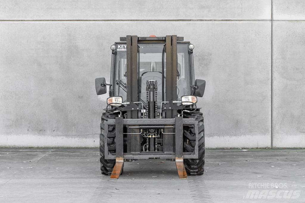 Manitou MC 30-4 Dizelski viličarji