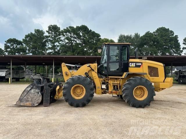 CAT 938M Kolesni nakladalci