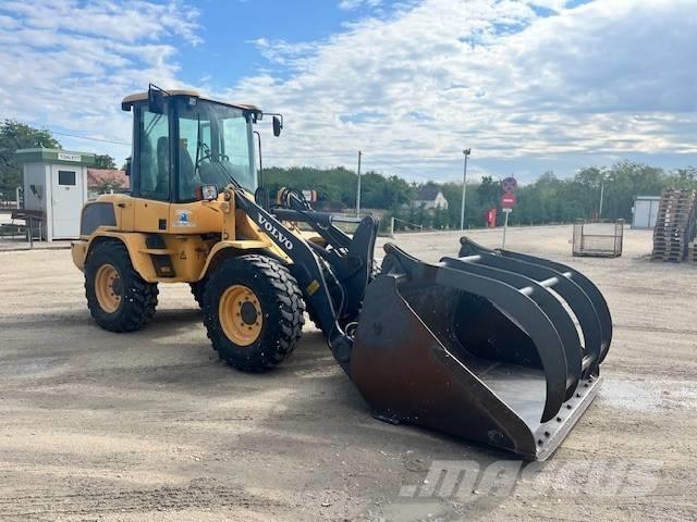Volvo L 30 G Kolesni nakladalci