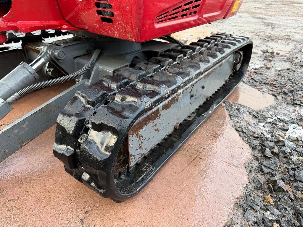 Takeuchi TB 216 Mini bagri <7t