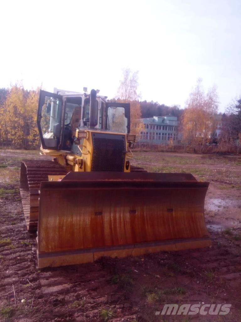 Komatsu D 61 PX-15 Buldožerji goseničarji