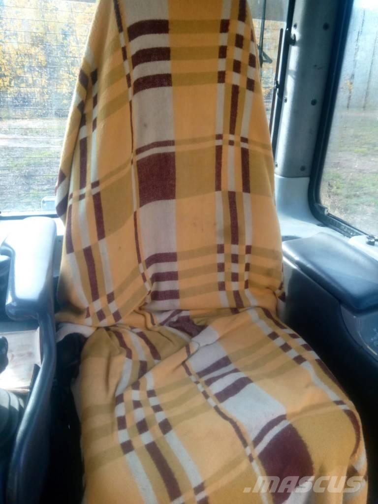 Komatsu D 61 PX-15 Buldožerji goseničarji