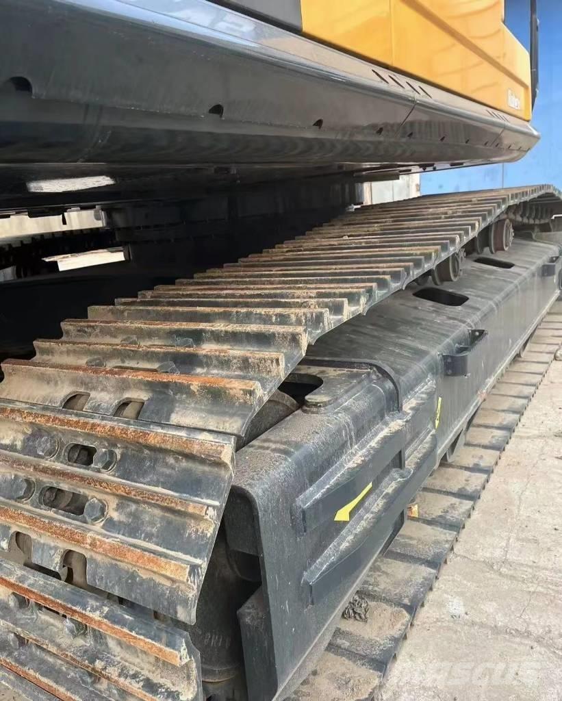 Hyundai 305LC Bagri goseničarji